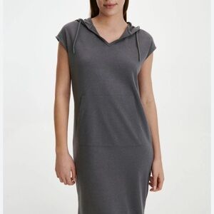 Reserved Long hoodie dress